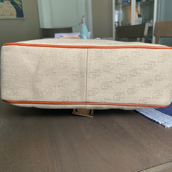 Dooney & Bourke Crossbody shoulder bag NWOT - Picture 3 of 4